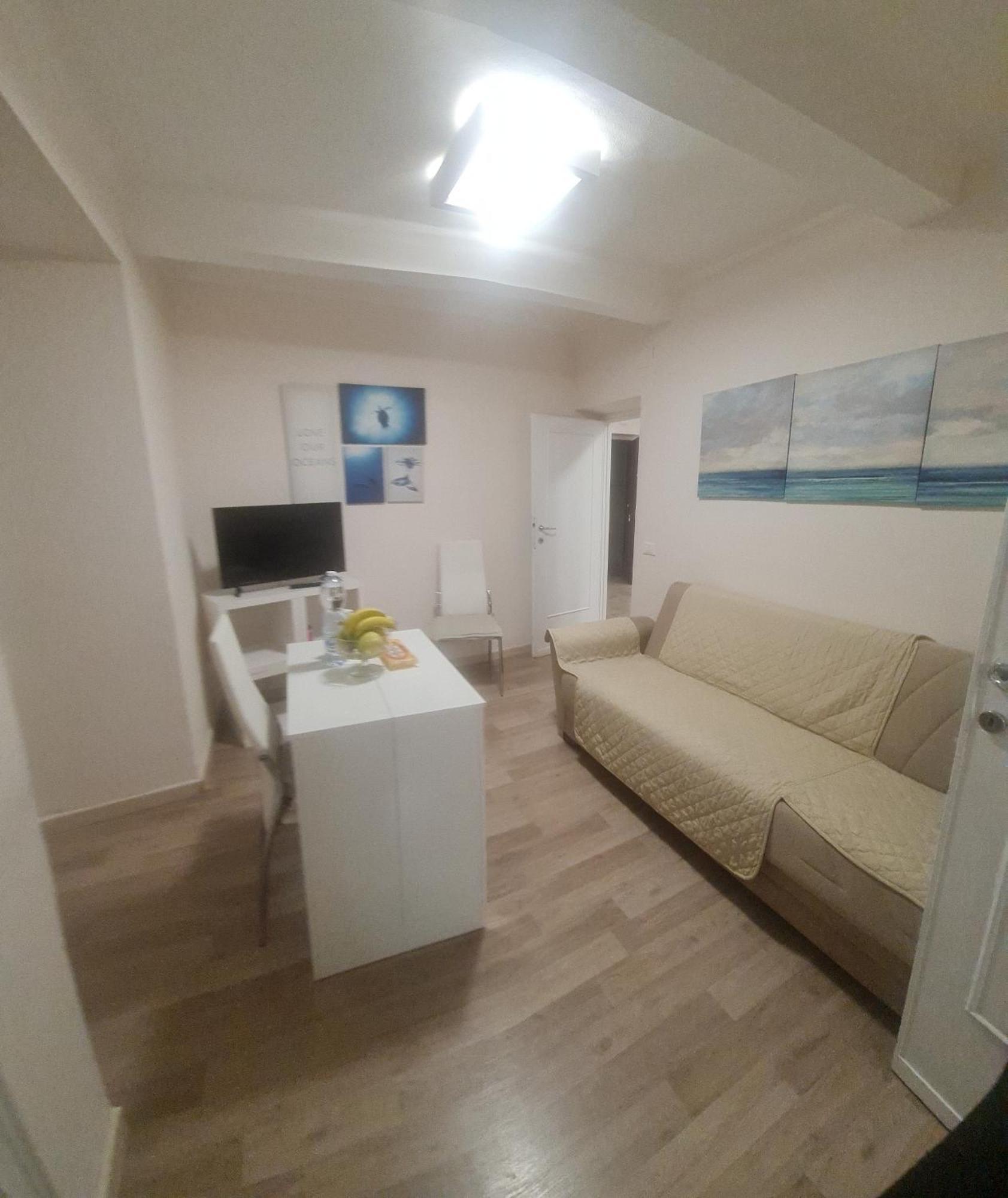Ferienwohnung Trilocale Nel Centro Di Sampierdarena Genua Exterior foto